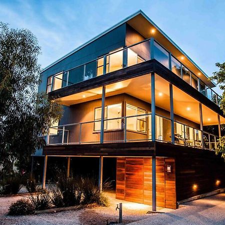 Point Lonsdale Holiday Apartments (Adults Only) Queenscliff Exteriör bild