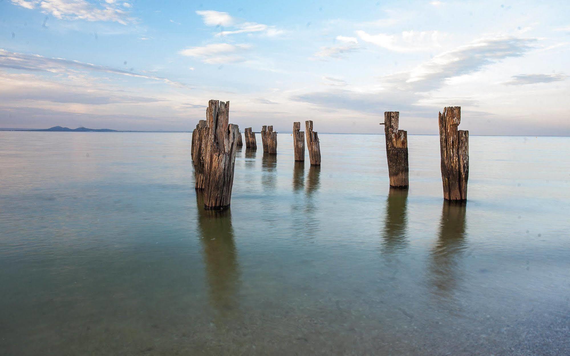 Point Lonsdale Holiday Apartments (Adults Only) Queenscliff Exteriör bild