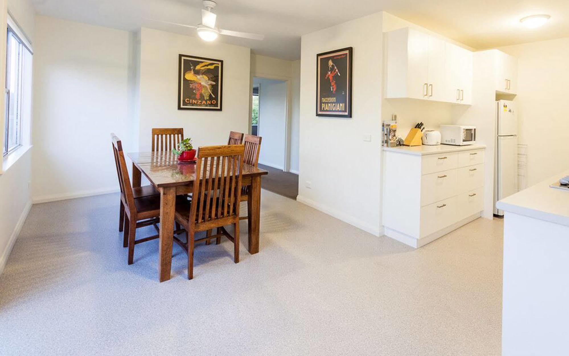 Point Lonsdale Holiday Apartments (Adults Only) Queenscliff Exteriör bild